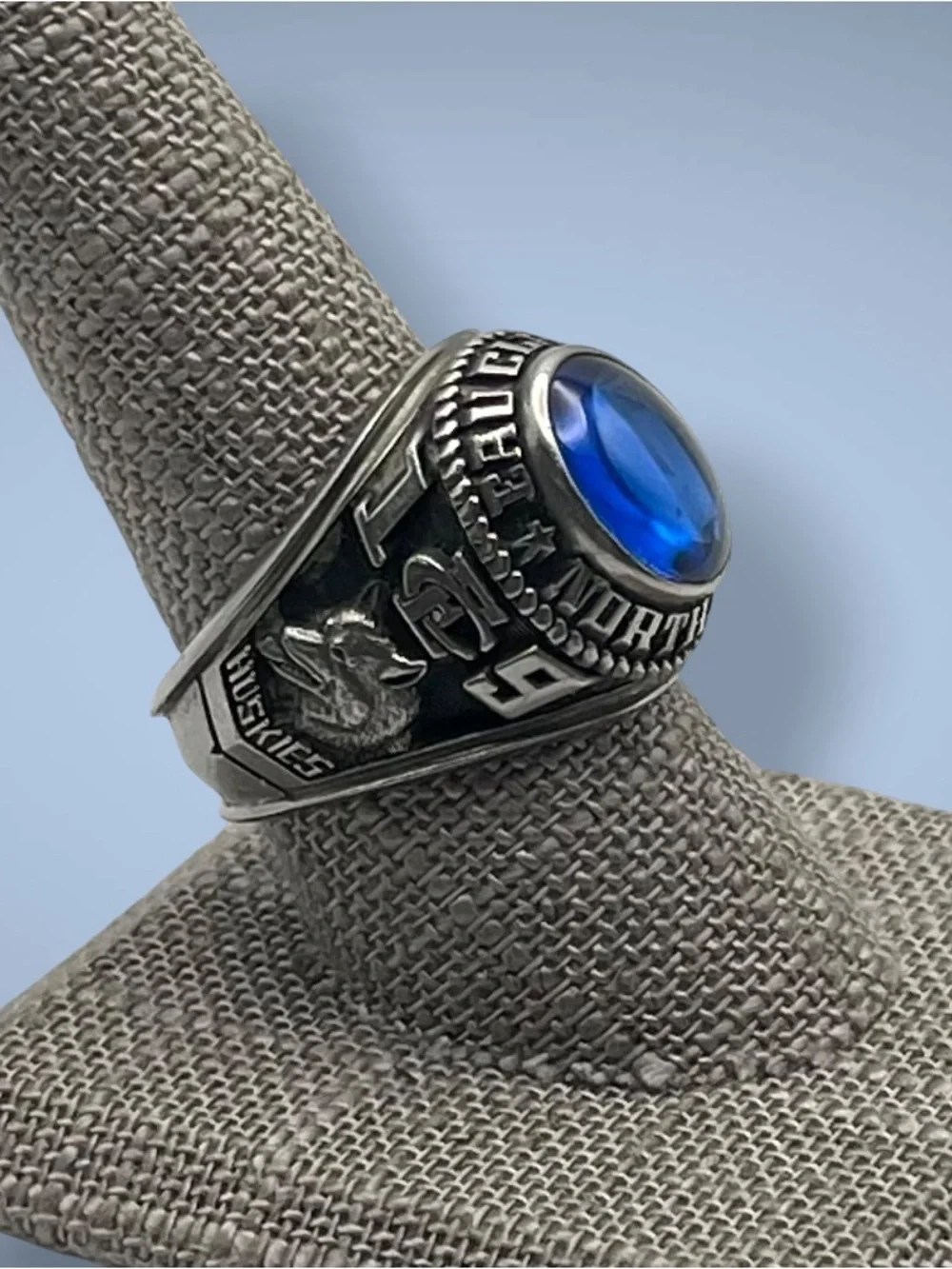 Vintage 1982 Eau Claire North High School Ring Starium Synthetic Sapphire